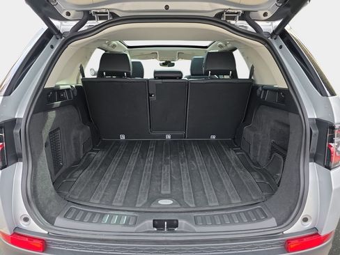 Used 2021 Land Rover Discovery Sport SE image 14