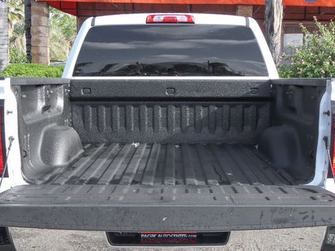 Used 2018 Chevrolet Silverado 1500 LT w/ All Star Edition AWD/4WD image 8