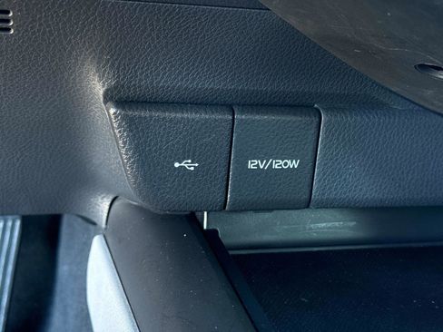 Used 2021 Toyota Camry LE image 26