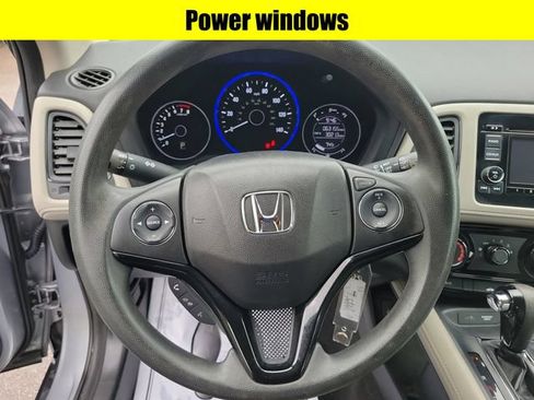 Used 2018 Honda HR-V LX image 11