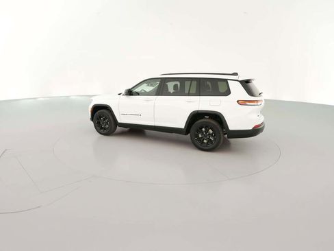 New 2025 Jeep Grand Cherokee L Laredo image 7