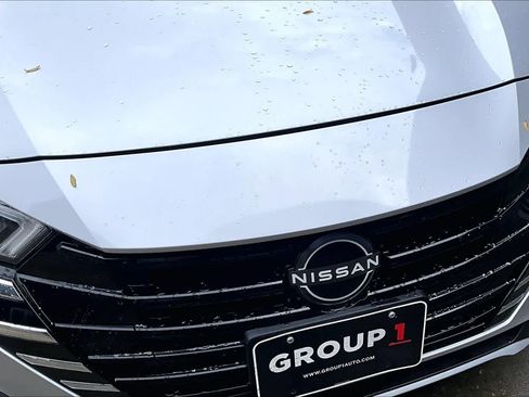 Certified 2025 Nissan Versa SV w/ Trunk Package image 27