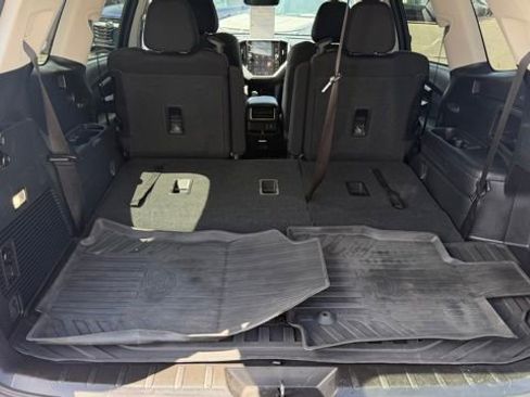 Used 2025 Subaru Ascent Premium w/ Premium Package AWD/4WD image 13