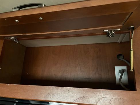 Used 2013 Ford E-450 and Econoline 450 Super Duty w/ Motorhome Prep Pkg image 53