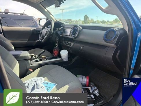 Used 2017 Toyota Tacoma SR5 AWD/4WD image 13