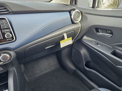 New 2025 Nissan Versa SV w/ Trunk Package FWD image 23