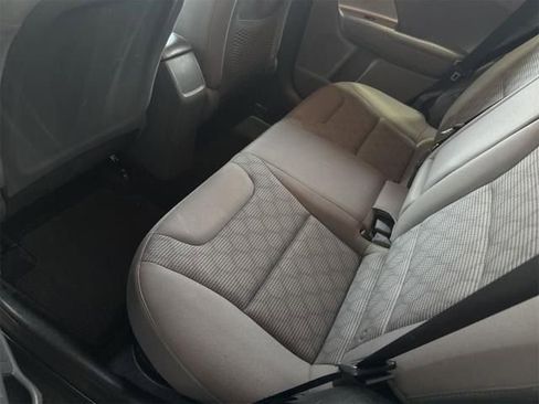 Used 2018 Kia Niro LX image 8