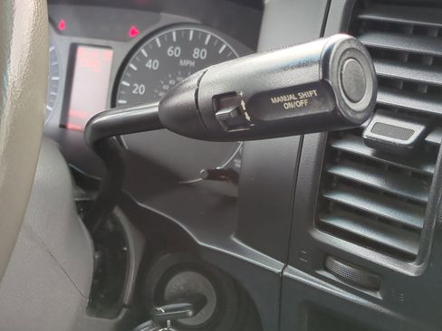 Used 2016 Nissan NV 3500 SL image 22