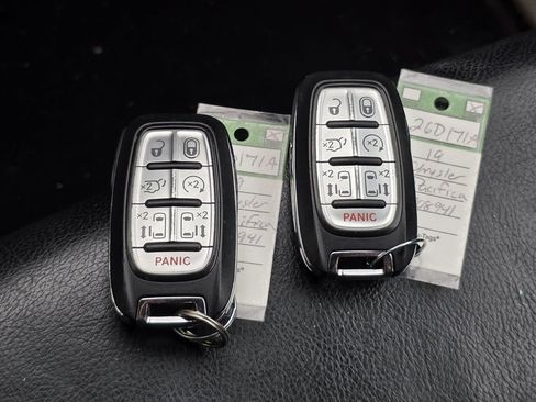 Used 2019 Chrysler Pacifica Touring-L Plus w/ Advanced Safetytec Group image 37