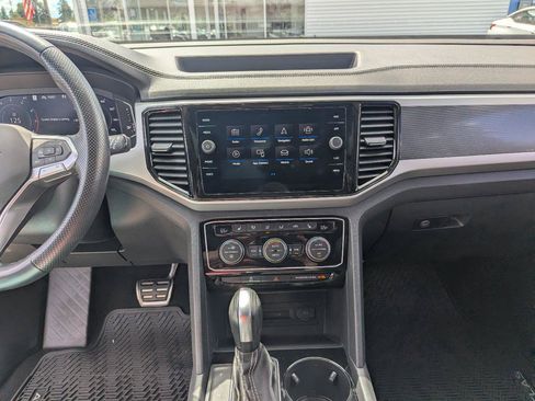 Used 2023 Volkswagen Atlas SEL R-Line AWD/4WD image 16