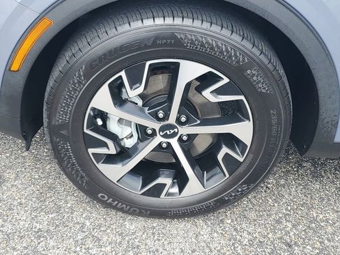 Used 2023 Kia Sportage EX image 29