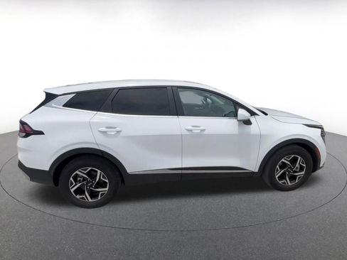 Used 2025 Kia Sportage LX FWD image 16