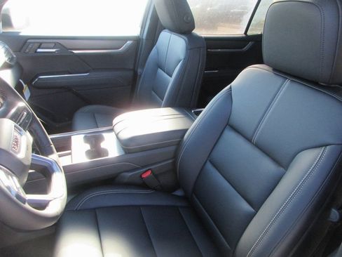 New 2026 GMC Acadia Elevation w/ Black Edition FWD image 13