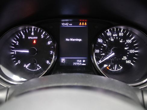 Used 2021 Nissan Rogue Sport SV FWD image 30