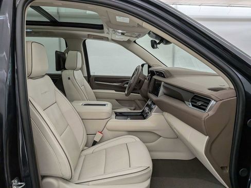 Certified 2024 GMC Yukon Denali w/ Advanced Technology Package image 25