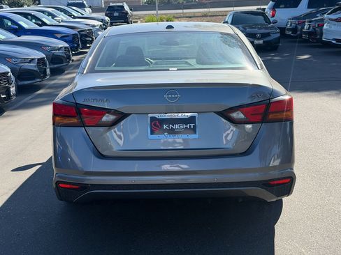 Used 2023 Nissan Altima 2.5 SV FWD image 7