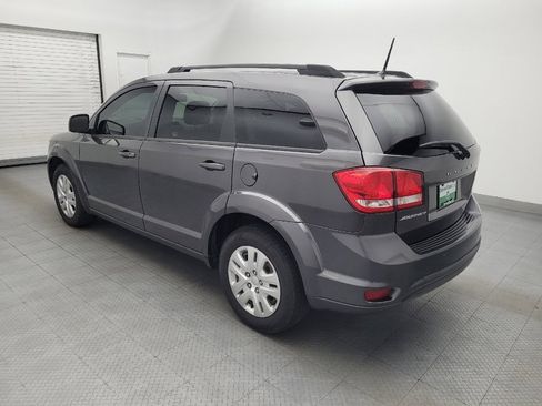 Used 2019 Dodge Journey SE FWD image 3