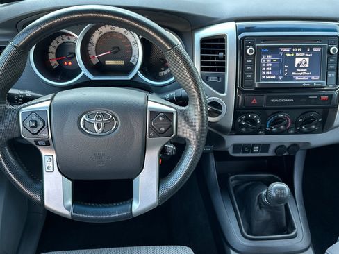 Used 2015 Toyota Tacoma 4x4 Double Cab w/ TRD Off-Road Package image 14