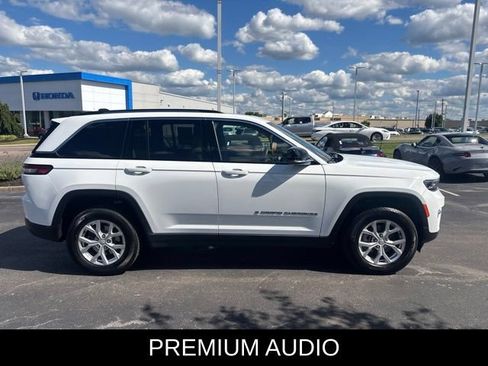 Used 2023 Jeep Grand Cherokee Limited AWD/4WD image 6