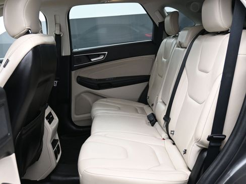 Used 2019 Ford Edge Titanium w/ Cold Weather Package image 15