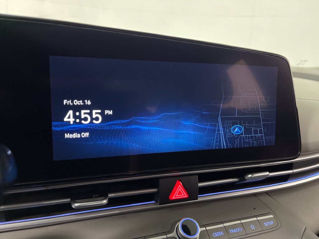 Certified 2024 Hyundai Elantra SEL FWD image 23