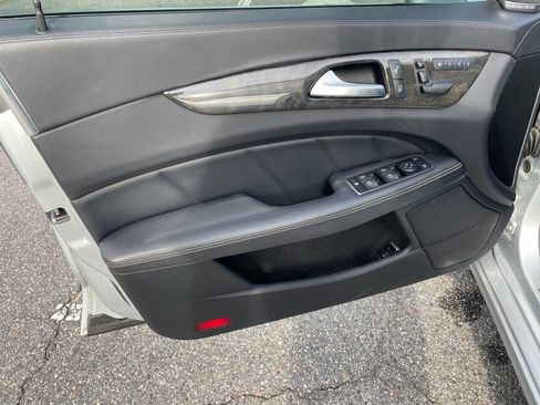 Used 2012 Mercedes-Benz CLS 550 4MATIC image 16