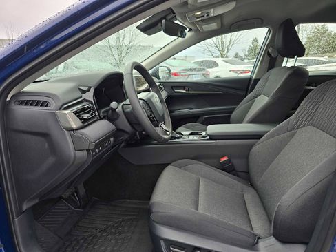Used 2025 Toyota Camry LE image 21