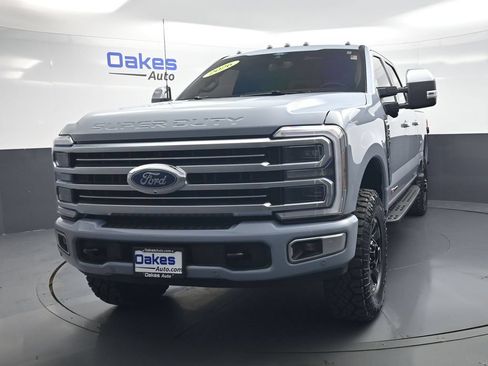 Used 2026 Ford F250 Platinum w/ Platinum Plus Package AWD/4WD image 4