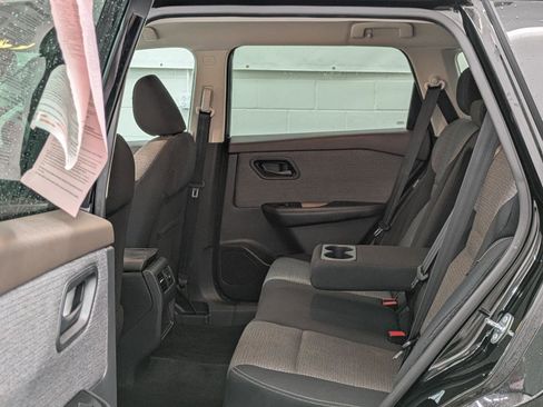 Used 2021 Nissan Rogue S image 8