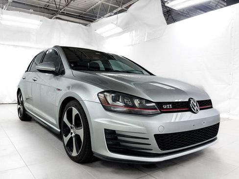 Used 2016 Volkswagen GTI SE FWD image 8