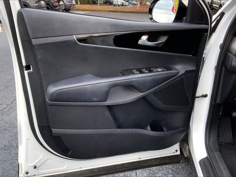 Used 2020 Kia Sorento LX V6 image 21