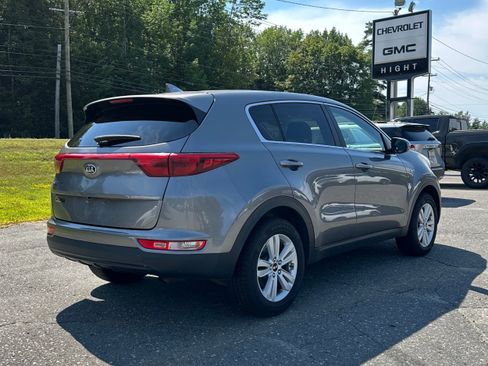 Used 2018 Kia Sportage LX AWD/4WD image 3