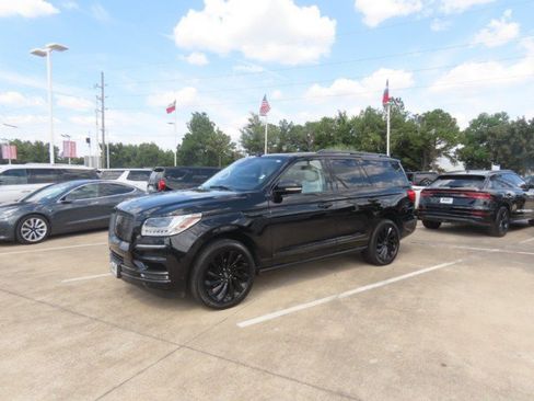 Used 2020 Lincoln Navigator Black Label AWD/4WD image 2