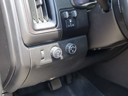 Used 2016 GMC Canyon SLE w/ All Terrain Package AWD/4WD image 22