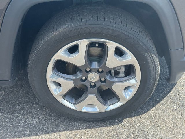 Certified 2021 Jeep Compass Limited AWD/4WD image 9