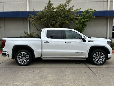 Used 2022 GMC Sierra 1500 Denali w/ Denali Reserve Package AWD/4WD image 3