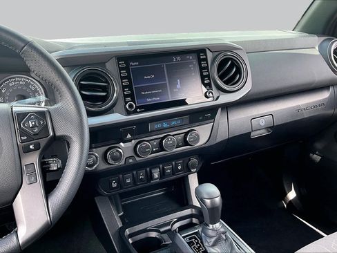 Used 2023 Toyota Tacoma TRD Off-Road w/ Technology Package AWD/4WD image 7