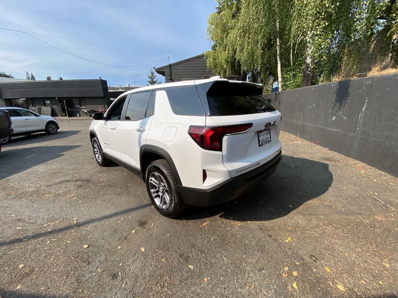 Used 2026 GMC Terrain Elevation AWD/4WD image 4