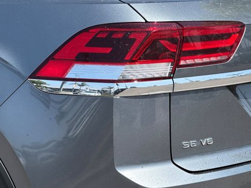 Used 2022 Volkswagen Atlas Cross Sport SE image 26