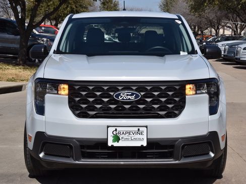 Certified 2025 Ford Maverick XLT image 3