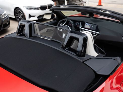 Used 2022 BMW Z4 sDrive30i w/ M Sport Package image 27