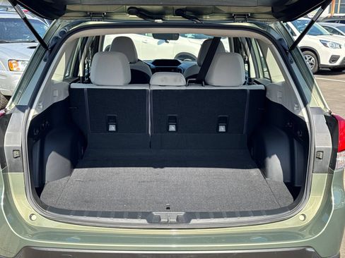 Used 2021 Subaru Forester AWD/4WD image 9