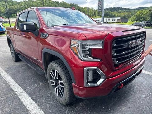 Used 2021 GMC Sierra 1500 AT4 w/ AT4 Value Package AWD/4WD image 2
