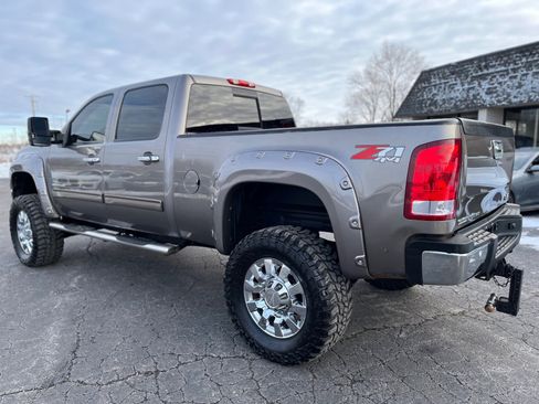 Used 2012 GMC Sierra 2500 SLT w/ SLT Convenience Package image 4