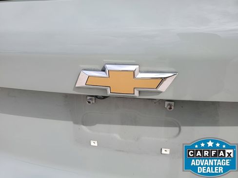 Used 2025 Chevrolet Equinox LT w/ Convenience Package II image 41