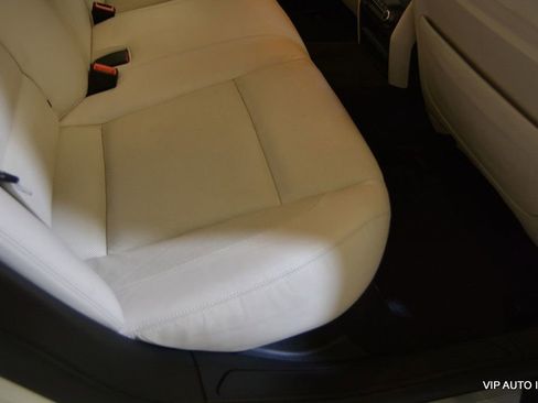 Used 2014 BMW 740i image 28