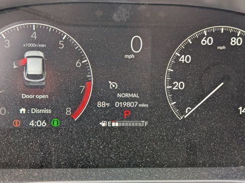 Used 2025 Honda HR-V LX image 10