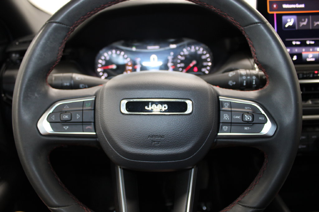Used 2024 Jeep Compass Trailhawk AWD/4WD image 28