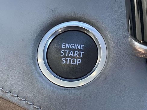 Used 2021 Toyota Highlander Platinum image 38