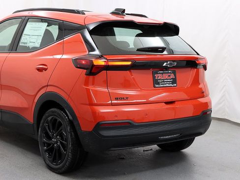 New 2027 Chevrolet Bolt RS w/ Technology Package FWD image 9